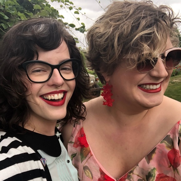 Meet your Posher, Tara - Picture 2 of 6